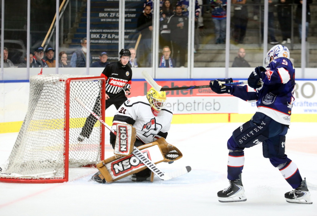 Auch Fabio Sarto hatte hier eine gute Chance auf dem Schläger. Bild: Kim Enderle